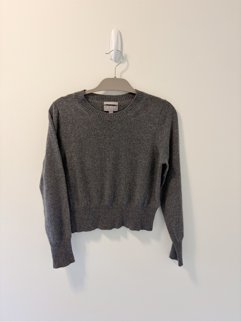 J Crew Cashmere Shrunken Cropped Fit Sweater Grey Women's - Picture 2 of 4